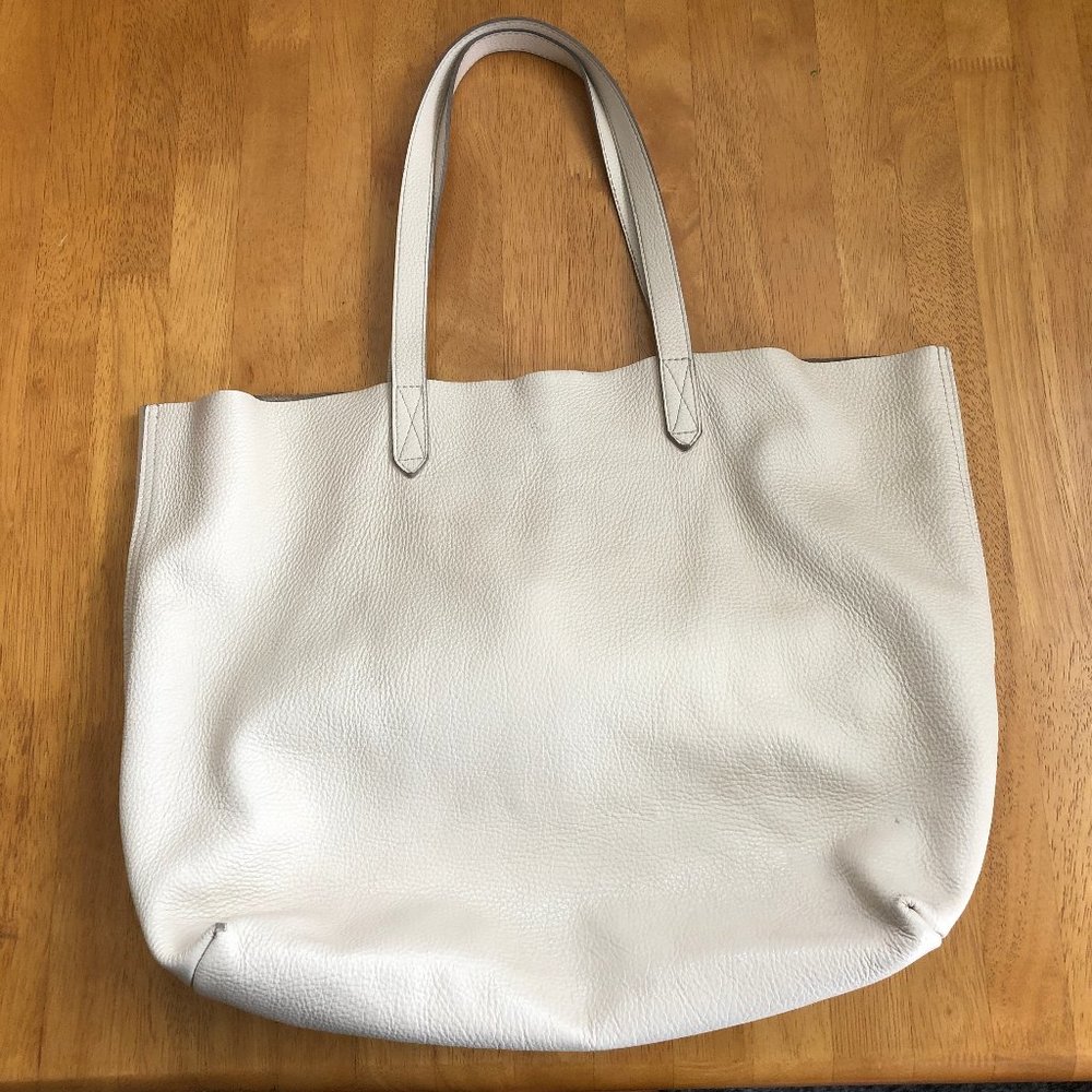 Cuyana Classic Pebbled Leather Tote -  Cream / Beige / Off-White